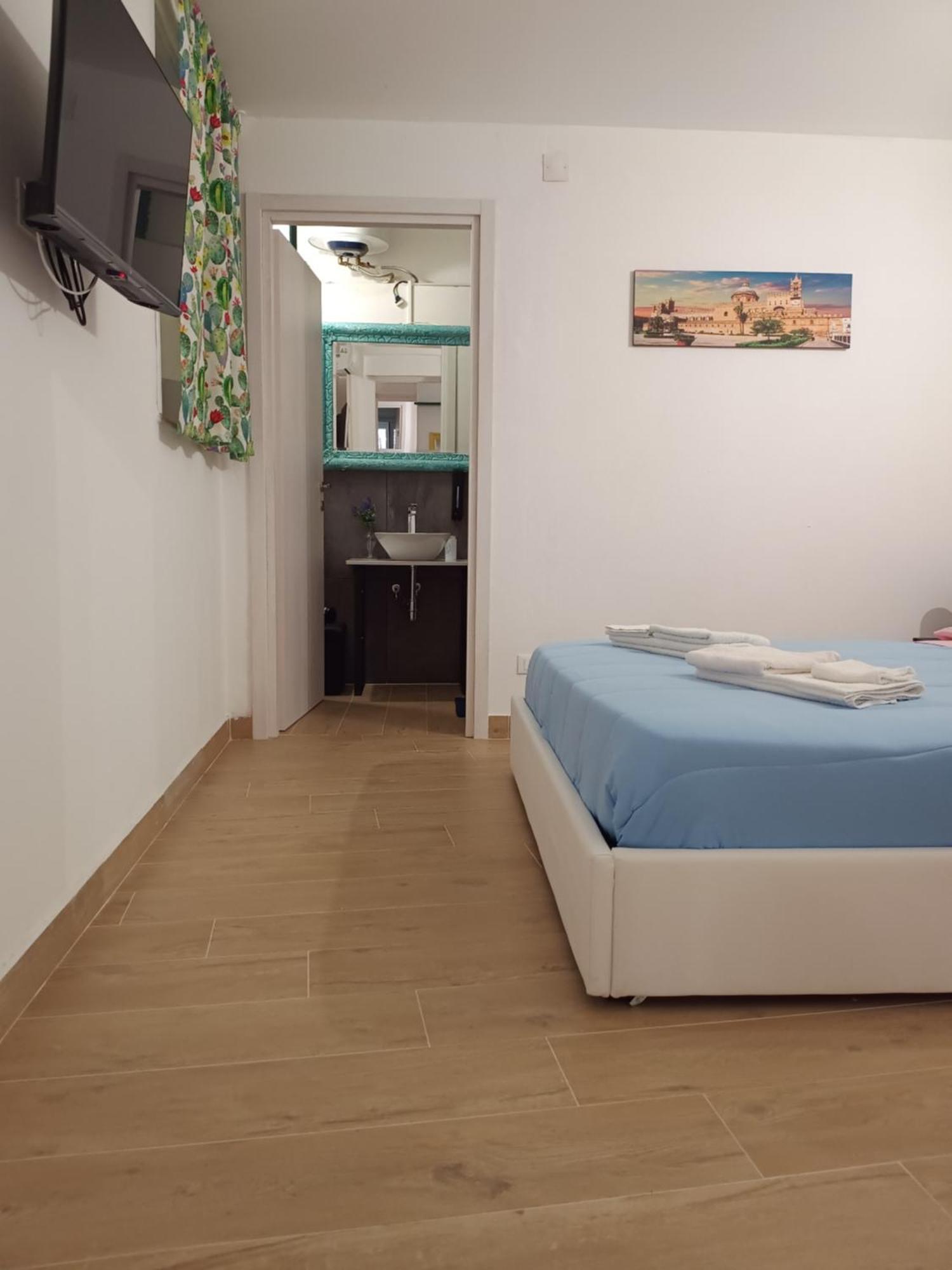 Talia Capo Massimo Apartment Палермо Екстериор снимка